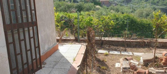 Вилла с 4 комнатами в Мессина, Италия № 18143 18