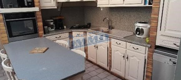 3 bedrooms House in Arras, France No. 256432 3