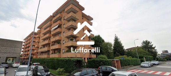 6 rooms Apartment in Meda, Italy No. 8517 20