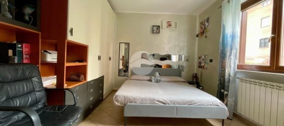 4-salle Appartement à Turin, Italy No. 273055 14