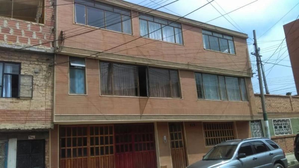 12 bedrooms House in Cundinamarca, Colombia No. 9570
