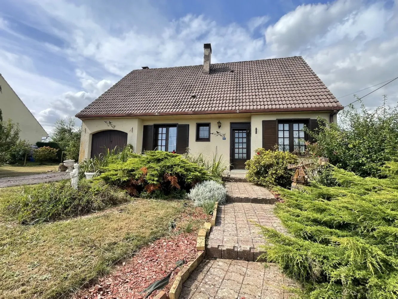 2 Schlafzimmer Wohnung in Wassigny, France, Nr. 352484