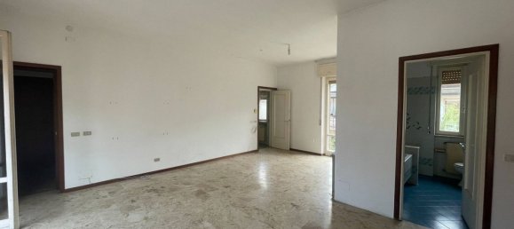 4 bedrooms Apartment in Carpaneto Piacentino, Italy No. 357349 2
