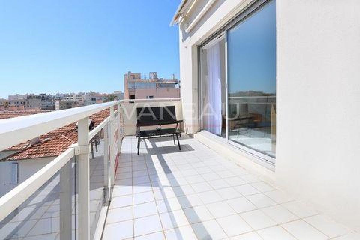 Studio in the Condo in Antibes, France No. 27406