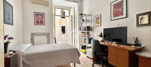 5 rooms Apartment in Naples, Italy No. 15070 55