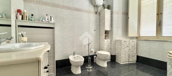 5 rooms Apartment in Naples, Italy No. 15070 61