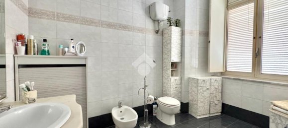 5 rooms Apartment in Naples, Italy No. 15070 67