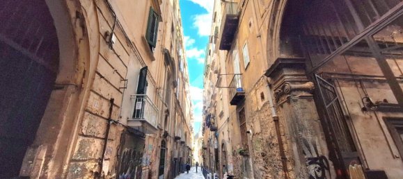 5 rooms Apartment in Naples, Italy No. 15070 26