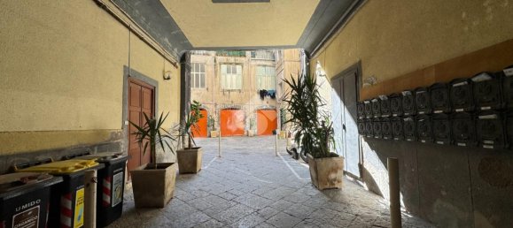 5 rooms Apartment in Naples, Italy No. 15070 22