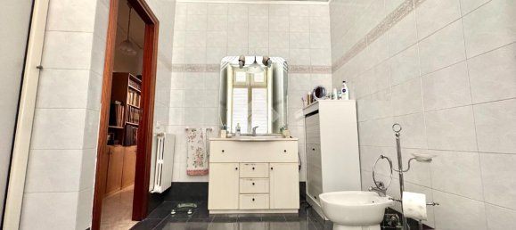 5 rooms Apartment in Naples, Italy No. 15070 27