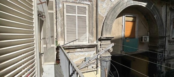 5 rooms Apartment in Naples, Italy No. 15070 23