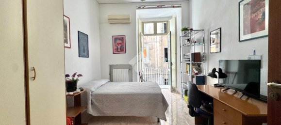 5 rooms Apartment in Naples, Italy No. 15070 32