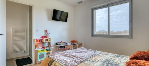 4 bedrooms House in Pellegrue, France No. 335146 5