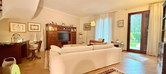5 Schlafzimmer Haus in Savignano sul Rubicone, Italy, Nr. 379698 11