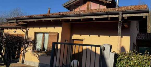 2 غرف نوم شقة في Besozzo, Italy رقم 269610 2