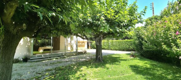 Villa de 3 dormitorios en Valreas, France No. 348510 2