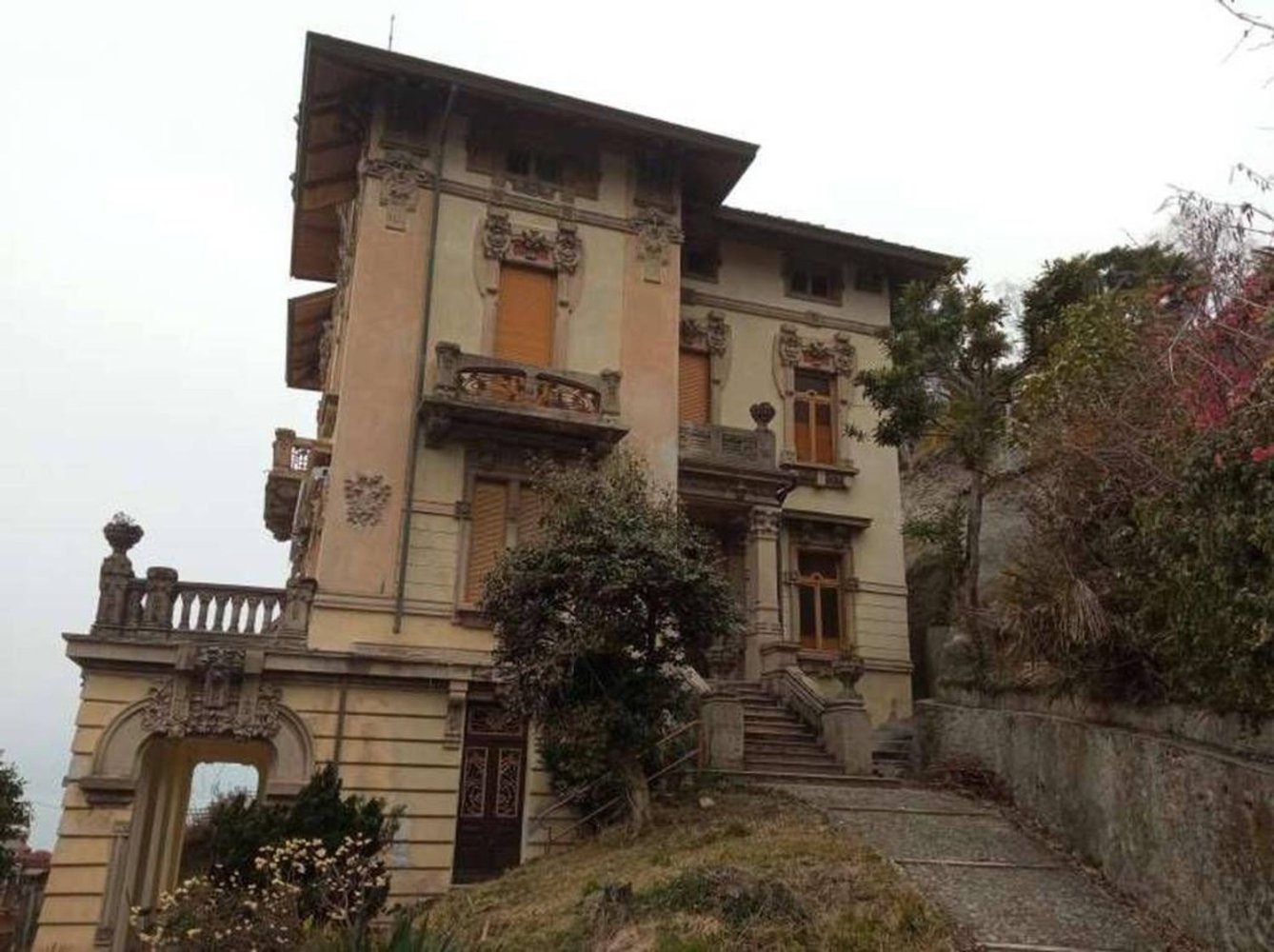 2غرفة شقة في Luino, Italy رقم 186287