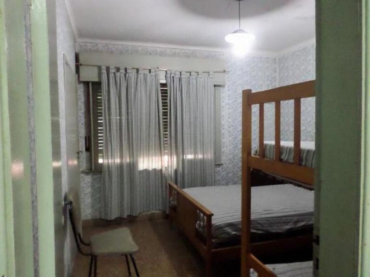 7 bedrooms Commercial property in Mar del Plata, Argentina No. 108698