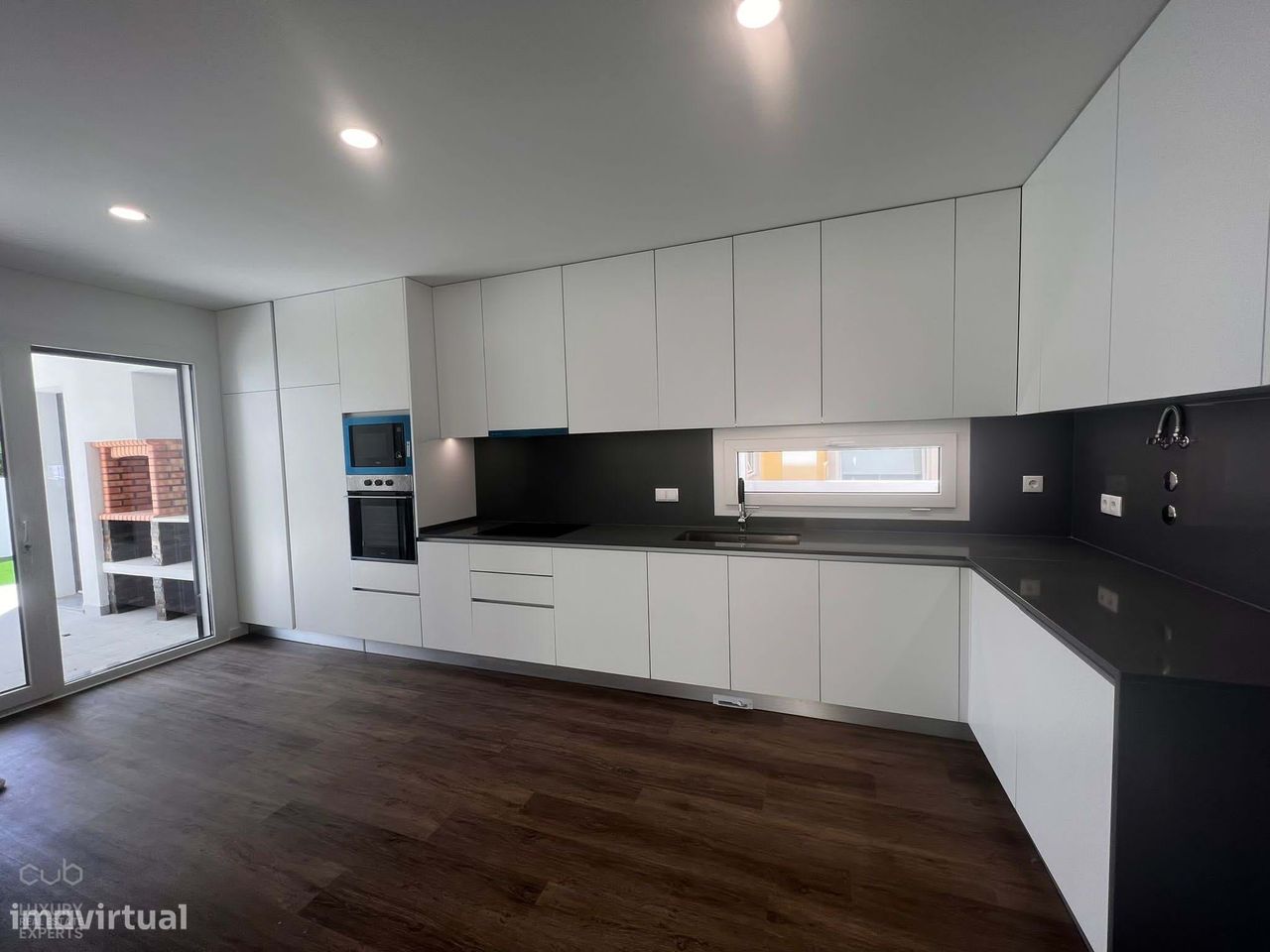 Casa de 4 dormitorios en Seixal, Portugal No. 77839