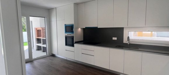 Casa de 4 dormitorios en Seixal, Portugal No. 77839 4