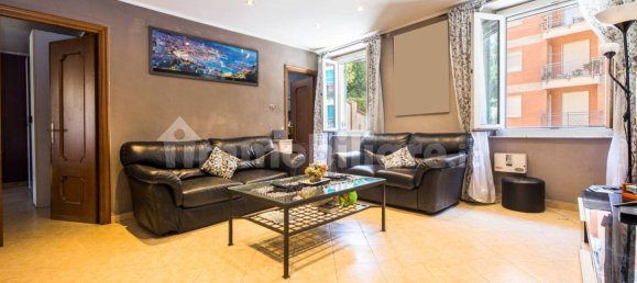3 bedrooms Apartment in Genoa, Italy No. 296582 5