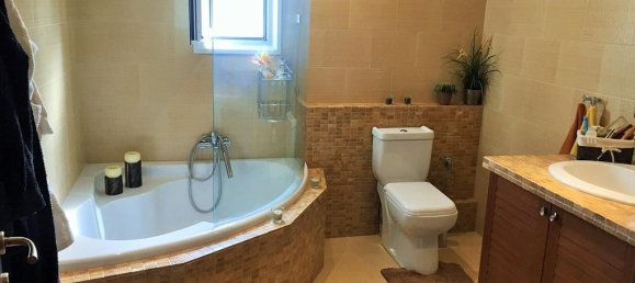 6 غرف نوم عقار تجاري في Thermi, Greece رقم 5443 15