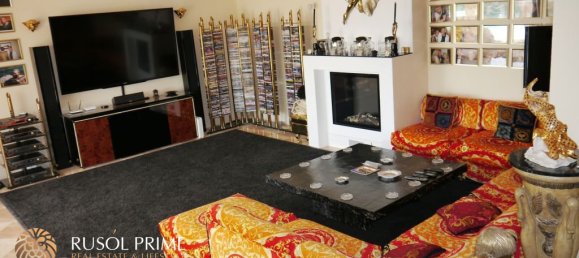 9 bedrooms Villa in Ibiza town, Spain No. 1338 5