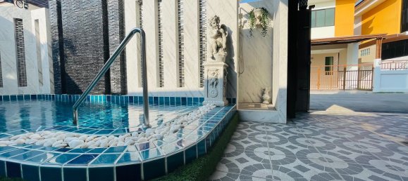 4 bedrooms Cafe / restaurant in Pattaya, Thailand No. 19373 30