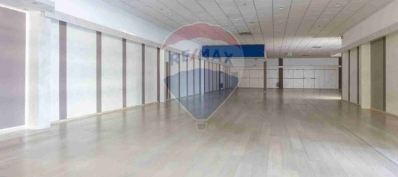 3 rooms Commercial property in Tradate, Italy No. 235092 9
