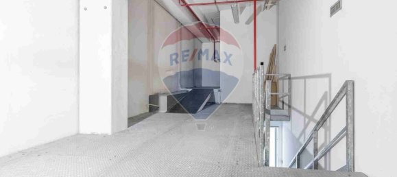 3 rooms Commercial property in Tradate, Italy No. 235092 15