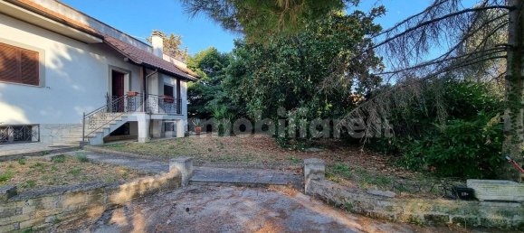 3 غرف نوم فيلا في Gallicano nel Lazio, Italy رقم 376228 28