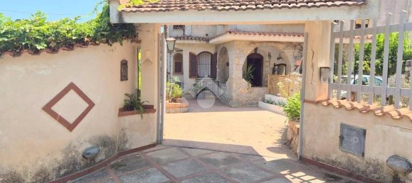 3 bedrooms Villa in Monreale, Italy No. 122736 2