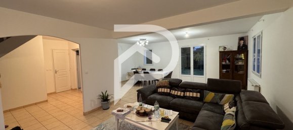 4 Schlafzimmer Haus in Saint-Gervais-la-Foret, France, Nr. 48881 2