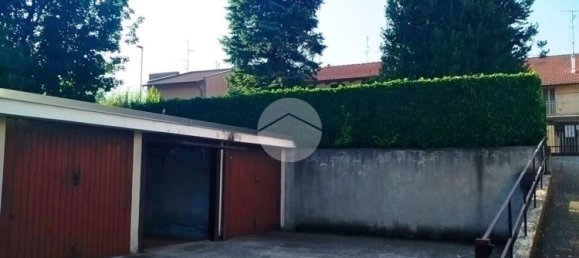 13m² Garage in Bollate, Italy No. 230023 11