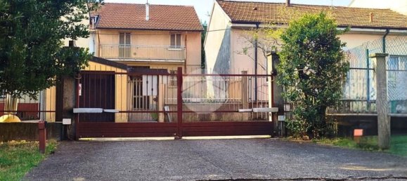 13m² Garage in Bollate, Italy No. 230023 14