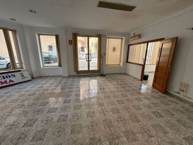 Коммерческая недвижимость 106м² в Велес-Малага, Испания № 219849