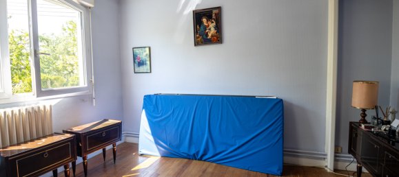 Casa de 3 dormitorios en Cenon, France No. 277862 12