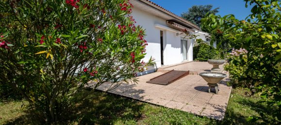 Casa de 3 dormitorios en Cenon, France No. 277862 7