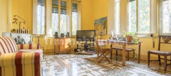6 bedrooms Villa in Lucca, Italy No. 137669 7