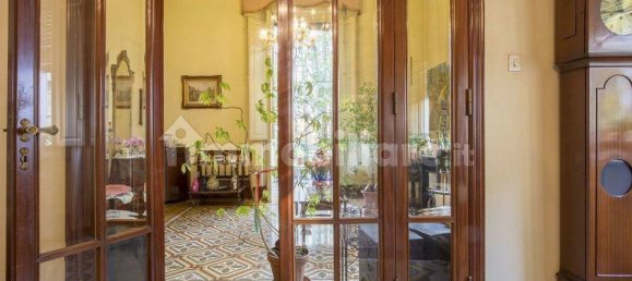 6 bedrooms Villa in Lucca, Italy No. 137669 18