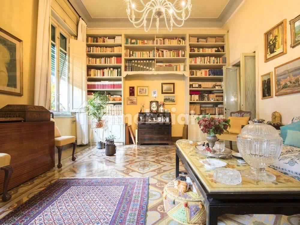 6 bedrooms Villa in Lucca, Italy No. 137669