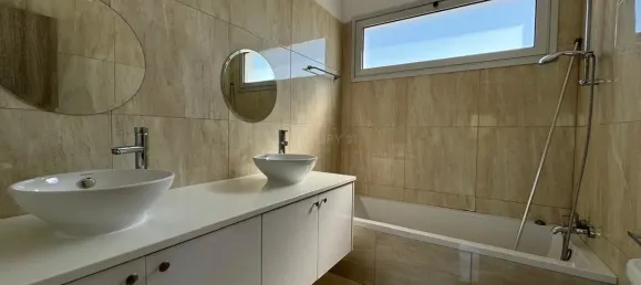 3 bedrooms Villa in Limassol, Cyprus No. 4357 3