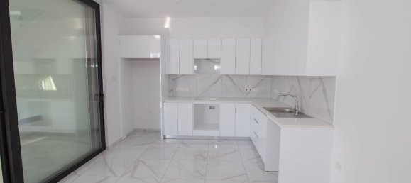 2 bedrooms Apartment in Larnaca, Cyprus No. 5669 9
