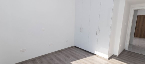 2 bedrooms Apartment in Larnaca, Cyprus No. 5669 4