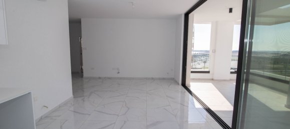 2 bedrooms Apartment in Larnaca, Cyprus No. 5669 26