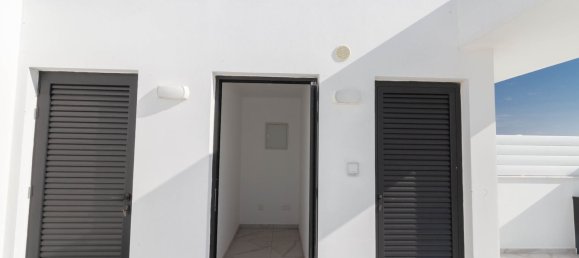 2 bedrooms Apartment in Larnaca, Cyprus No. 5669 30