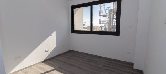 2 bedrooms Apartment in Larnaca, Cyprus No. 5669 20