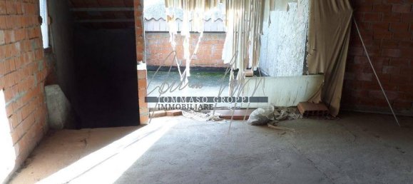 Casa de 4 divisões em Borgonovo Val Tidone, Italy N.º 118389 11