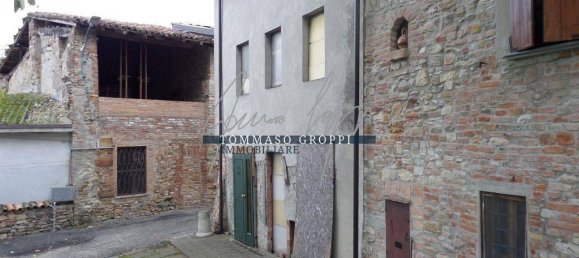 Casa de 4 divisões em Borgonovo Val Tidone, Italy N.º 118389 42