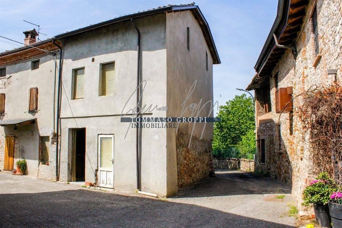 Casa de 4 divisões em Borgonovo Val Tidone, Italy N.º 118389